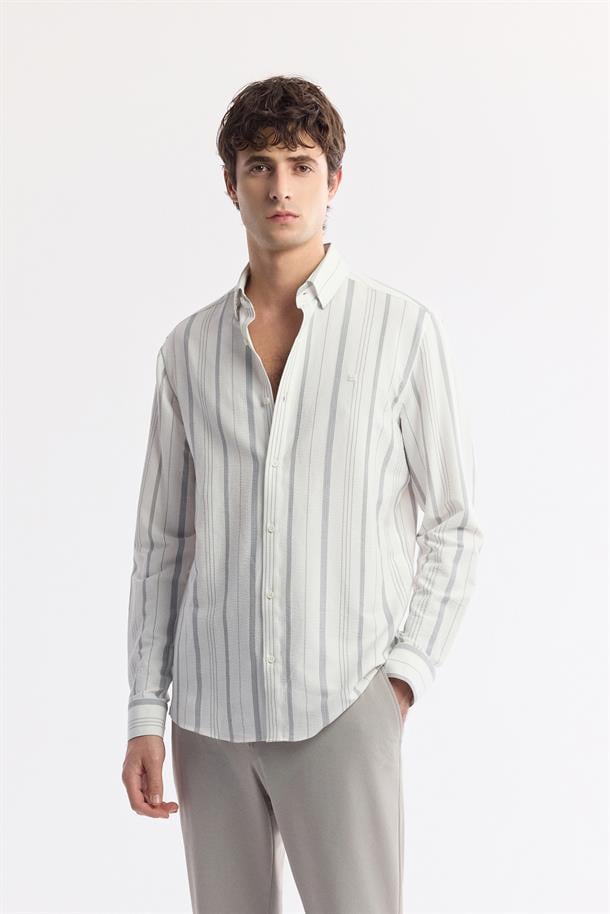 Gri Alttan Britli Yaka Gofreli Çizgili Gömlek