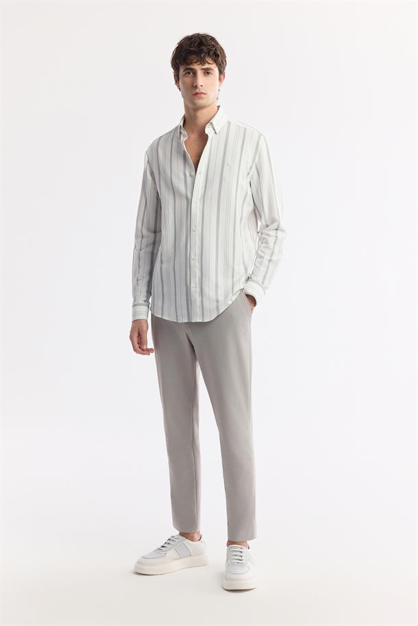 Gri Alttan Britli Yaka Gofreli Çizgili Gömlek