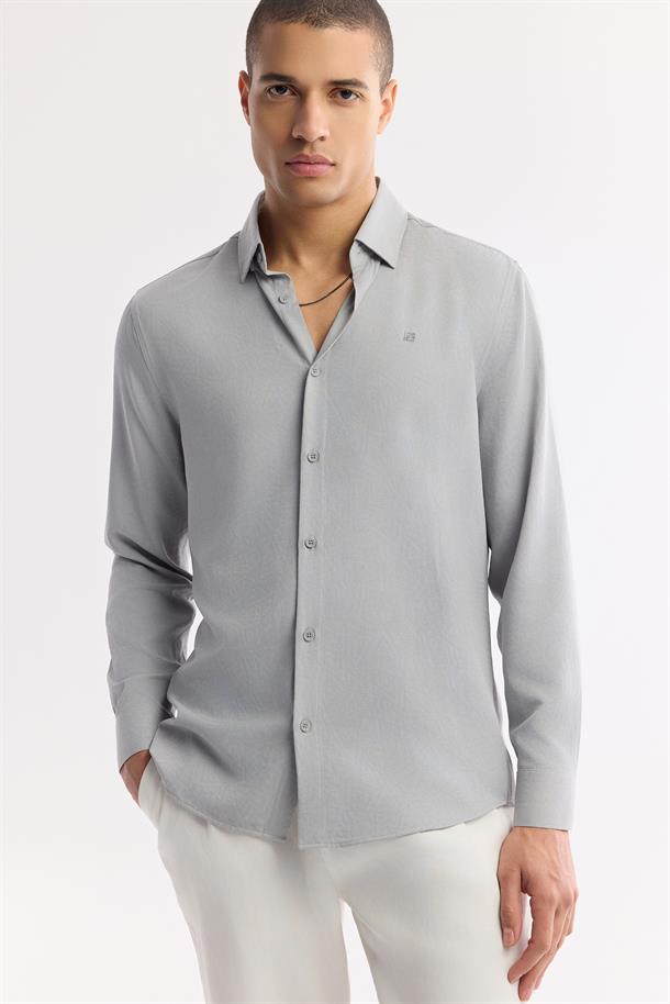 Gri Düğmeli Yaka Viskon Karışımlı Kolay Ütülenen Gömlek