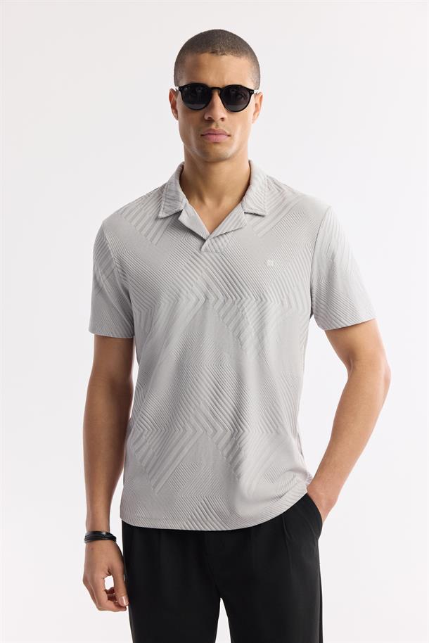 Gri Apaj Yaka Çizgili Jakarlı Elastan T-Shirt