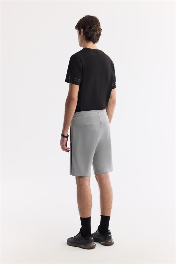 Gri Beli Lastikli Bağcıklı Soft Touch Örme Şort