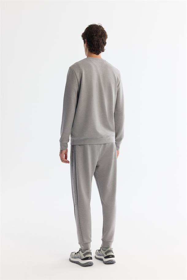 Gri Bisiklet Yaka Baskılı Soft Touch Sweatshirt