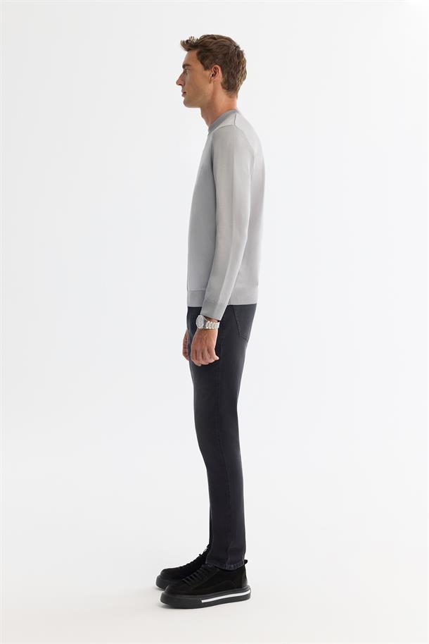 Gri Bisiklet Yaka Blok Renkli Dokulu Triko Kazak