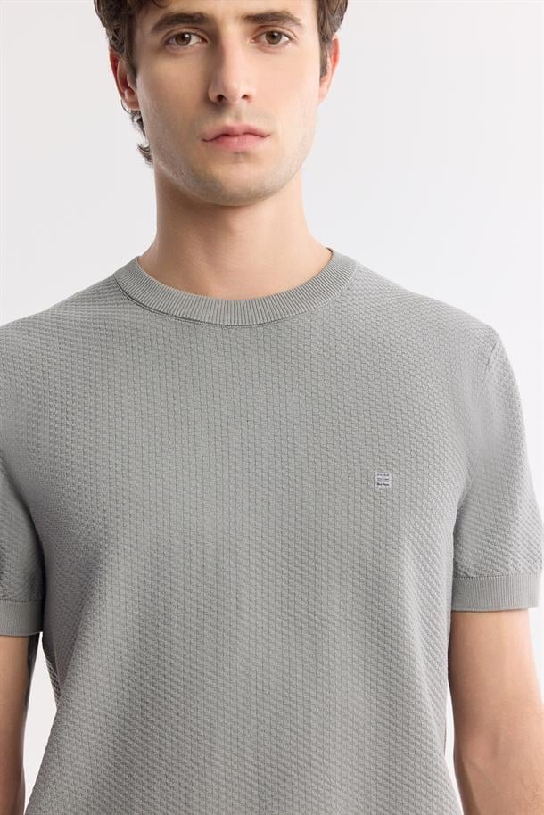 Gri Bisiklet Yaka Viskon Karışımlı Triko T-Shirt