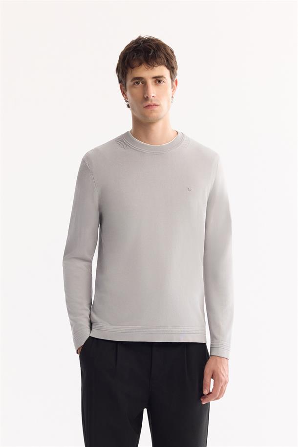 Gri Bisiklet Yaka Rayon Karışımlı Tüylenmeyen Triko Kazak