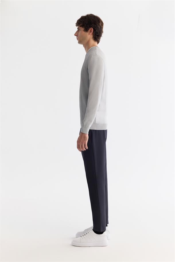 Gri Bisiklet Yaka Jakarlı Rayon Triko Kazak