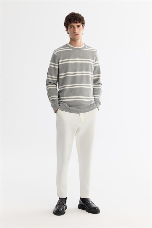 Gri Bisiklet Yaka Çizgili Elastan Sweatshirt