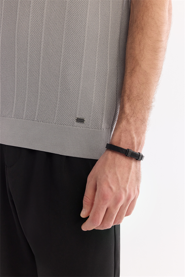 Gri Bisiklet Yaka Kolay Ütülenen Kırışmaz Triko T-Shirt