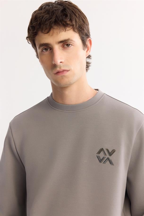 Gri Bisiklet Yaka Kolay Ütülenen Bi-Stretch Basic Sweatshirt