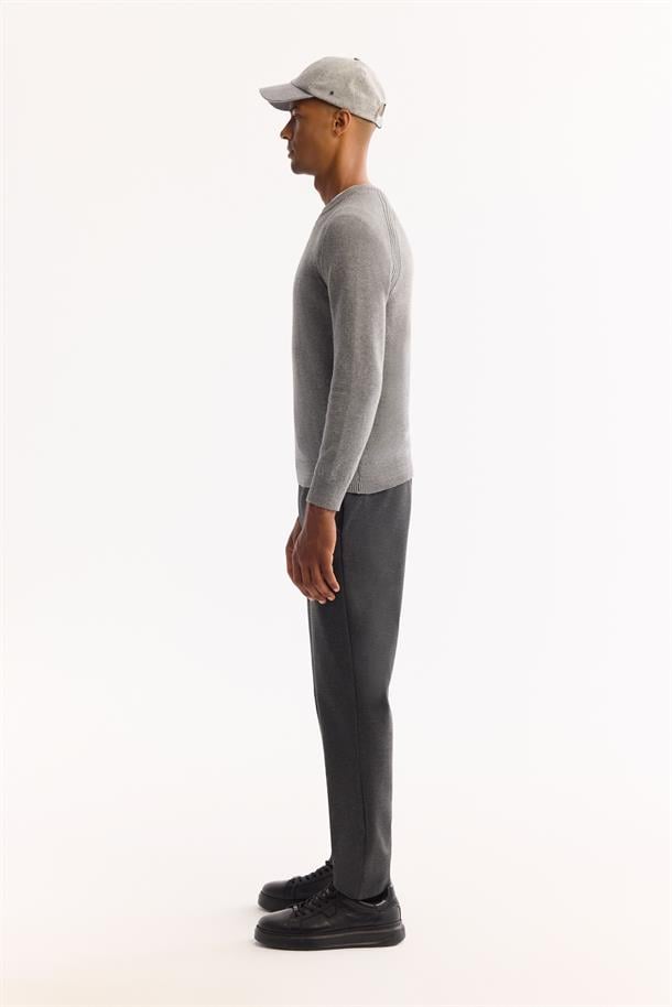 Gri Bisiklet Yaka Soft Touch Dokulu Triko Kazak