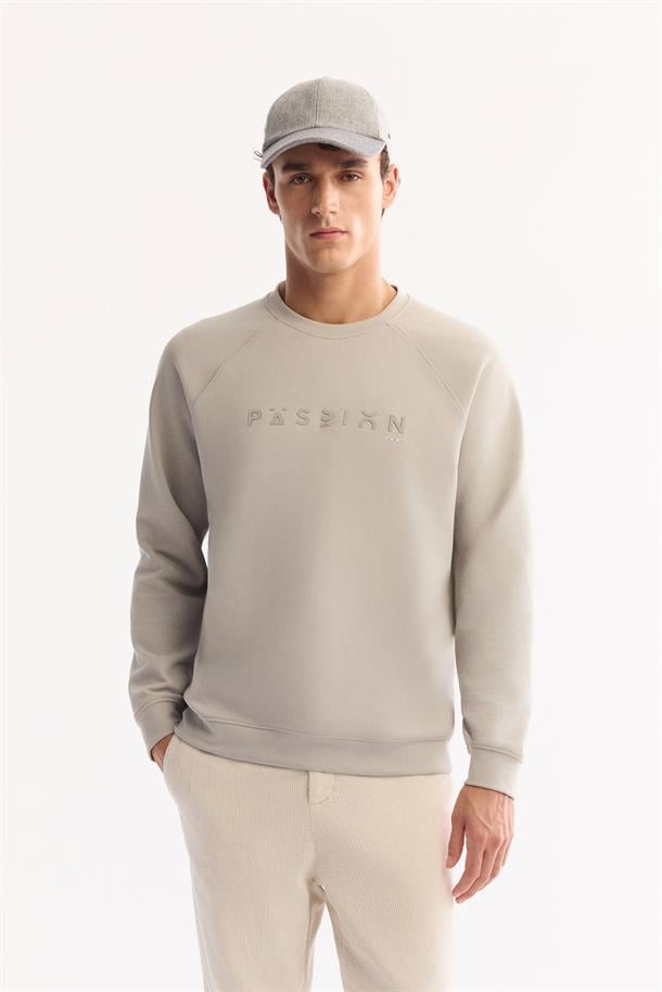 Gri Bisiklet Yaka Kolay Ütülenen Bi-Stretch Baskılı Sweatshirt