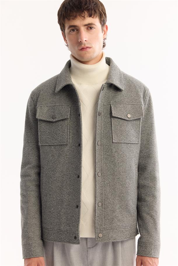 Gri Klasik Yaka Çıtçıt Kapamalı Kısa Kaşe Mont