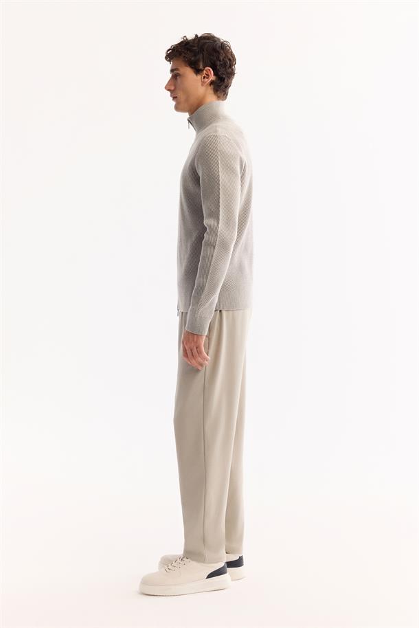 Gri Dik Yaka Fermuarlı Pamuklu Soft Touch Dokulu Hırka