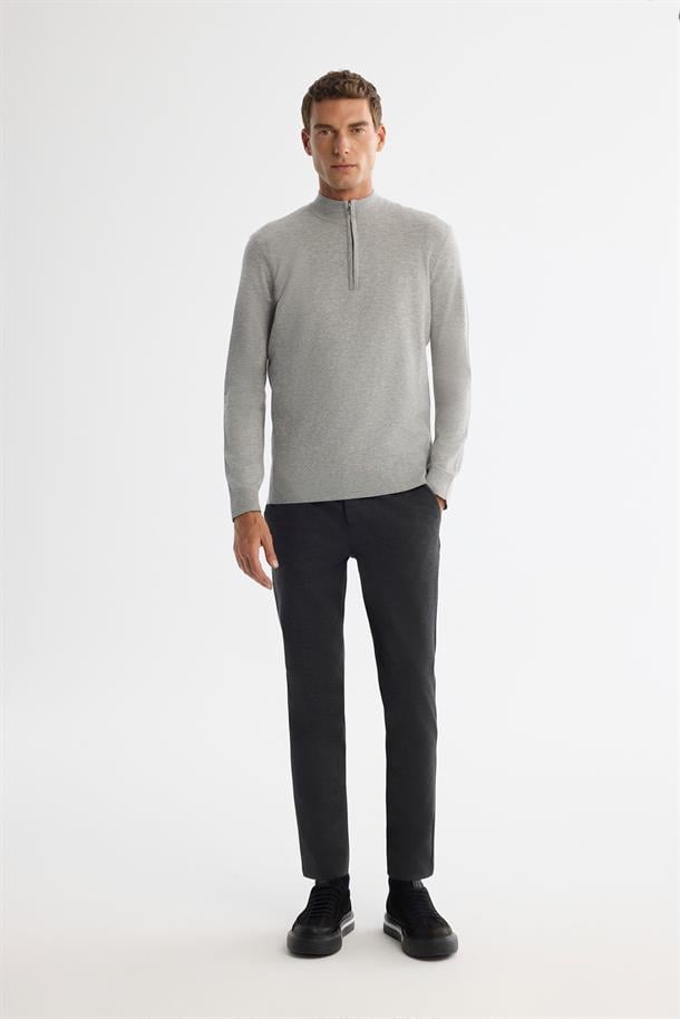 Gri Fermuarlı Dik Yaka Soft Touch Triko Kazak