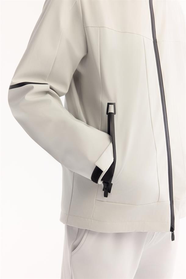 Gri Kapüşonlu Su İtici Rüzgar Geçirmez Hafif Mevsimlik Mont