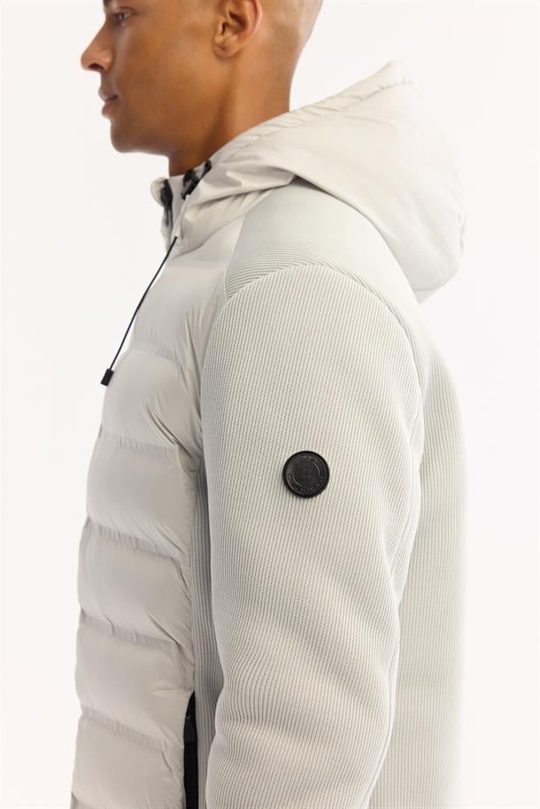 Gri Kapüşonlu Su İtici Rüzgar Geçirmez -5 Dereceye Dayanıklı Şişme Mont