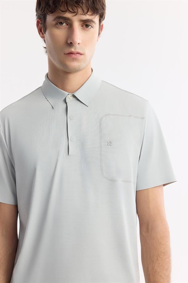 Gri Kıvrılmaz Polo Yaka Bi-Stretch Teknik Kumaş T-Shirt