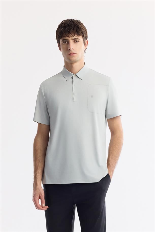 Gri Kıvrılmaz Polo Yaka Bi-Stretch Teknik Kumaş T-Shirt
