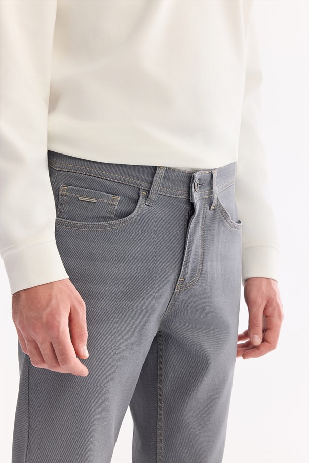 Gri Klasik Bel Eskitme Yıkamalı Pamuklu Jean Pantolon