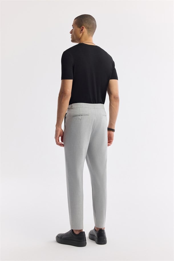 Gri Klasilk Bel Pileli Apolet Detaylı Pantolon
