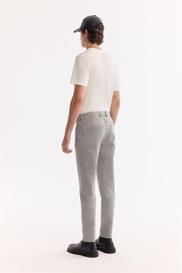 Gri Klasik Bel Parça Boya Pamuklu Yıkamalı Jean Pantolon