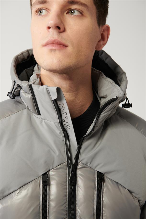 Gri Kaz Tüyü Su İtici ve Rüzgar Geçirmez Taşıma Askılı Şişme Kayak Montu