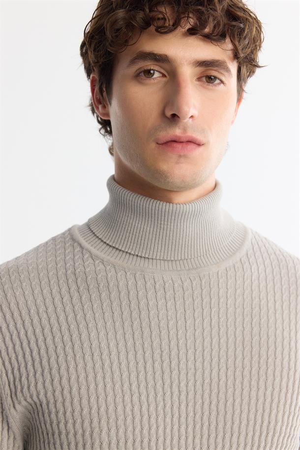 Gri Tam Balıkçı Yaka Yün Karışımlı Jakarlı Triko Kazak