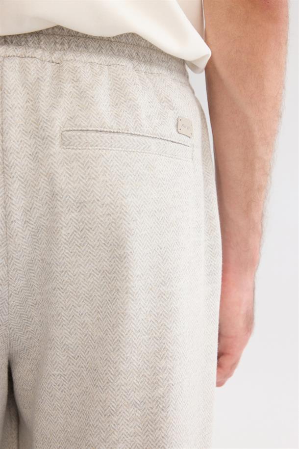 Gri Beli Bağcıklı Yanı Lastikli Keten Karışımlı Pantolon