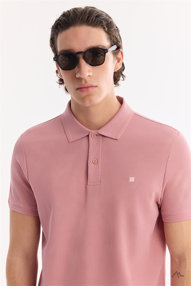 Gül Kurusu Kıvrılmaz Polo Yaka %100 Pamuk Basic T-Shirt