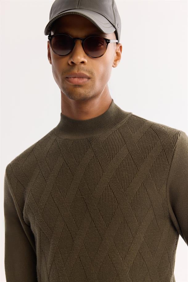 Haki Balıkçı Yaka Soft Touch Dokulu Triko Kazak