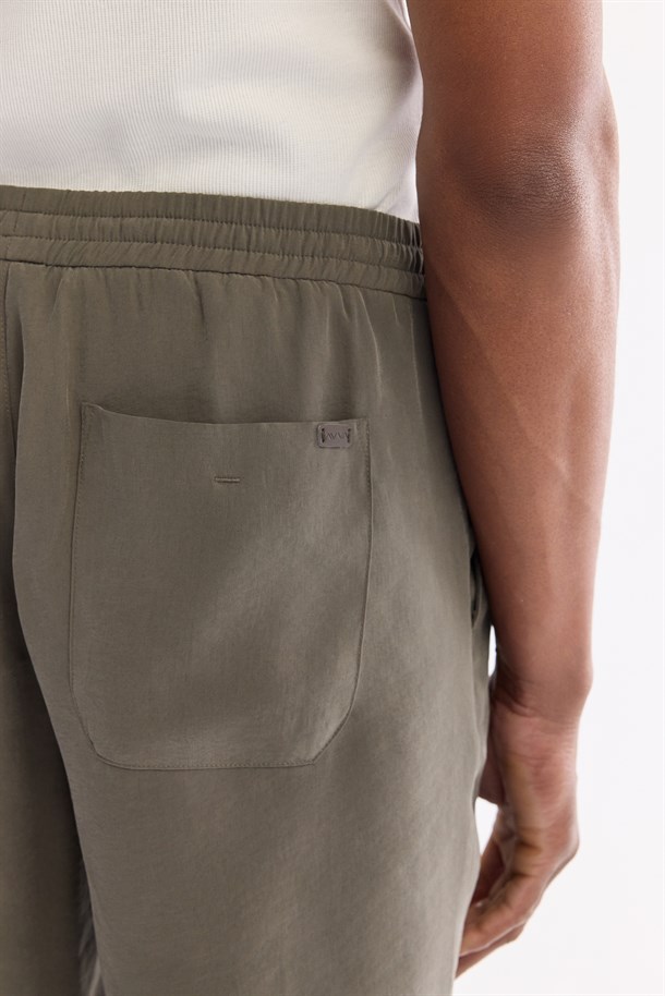 Haki Beli Lastikli Soft Touch Nefes Alan Şort