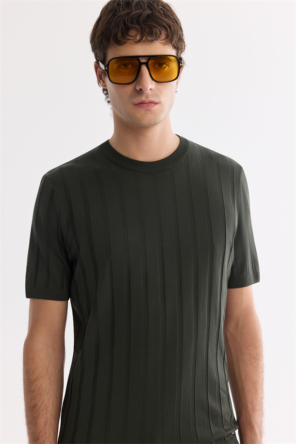 Haki Bisiklet Yaka Kolay Ütülenen Kırışmaz Triko T-shirt