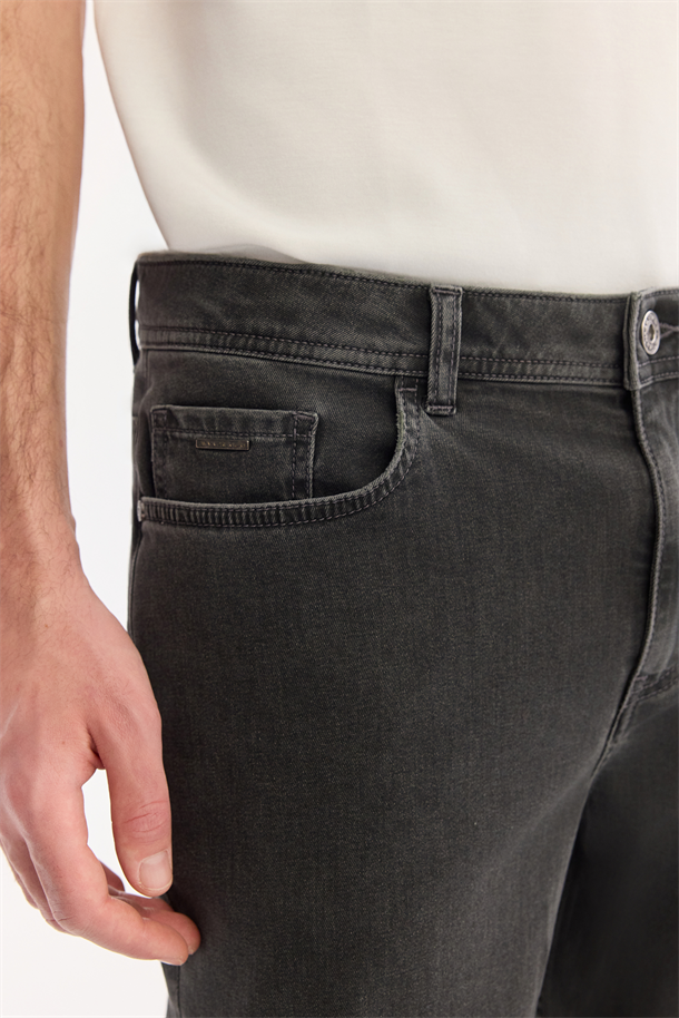 Haki Eskitme Yıkamalı Pamuklu Elastan Jean Pantolon