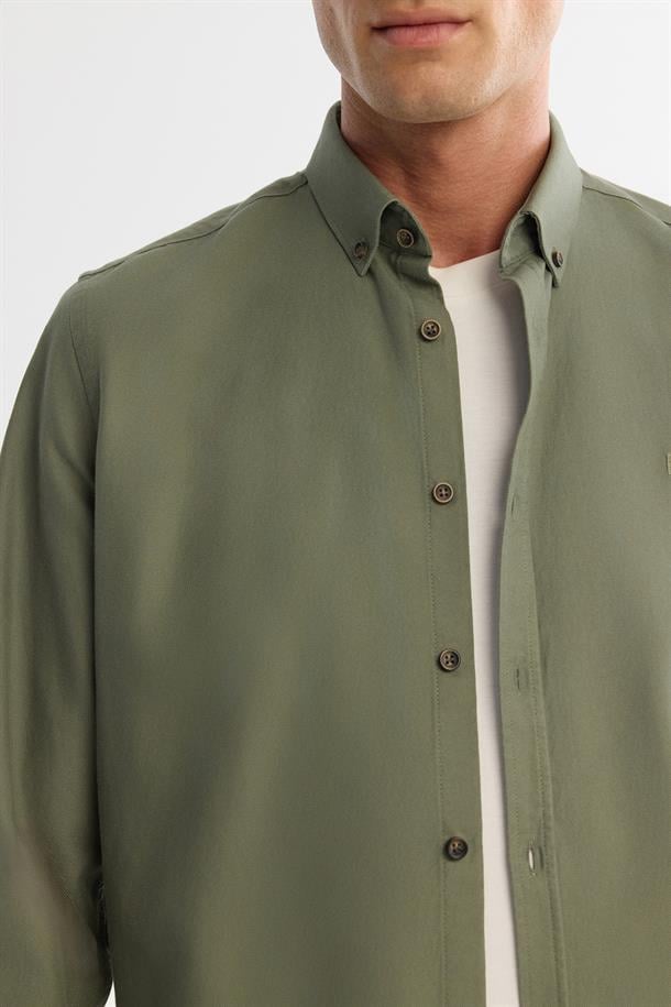 Haki Düğmeli Yaka Pamuklu Soft Touch Gömlek