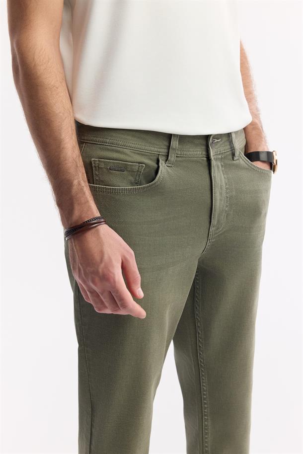 Haki Klasik Bel Eskitme Yıkamalı Pamuklu Jean Pantolon