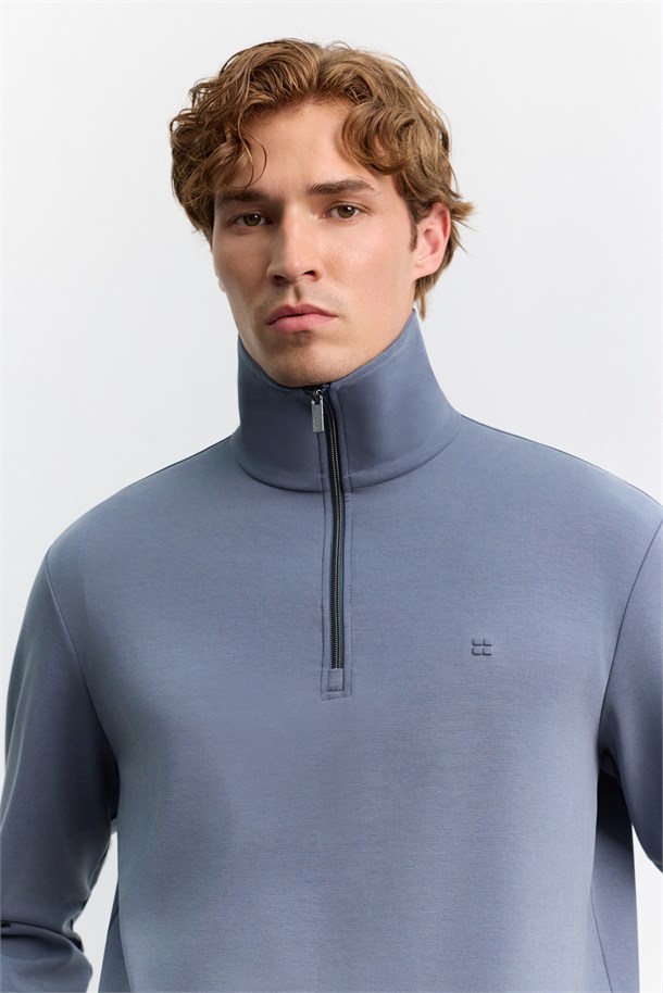 İndigo Dik Yaka Fermuarlı Göğüs Gofre Baskı Logo Cupra Sweatshirt