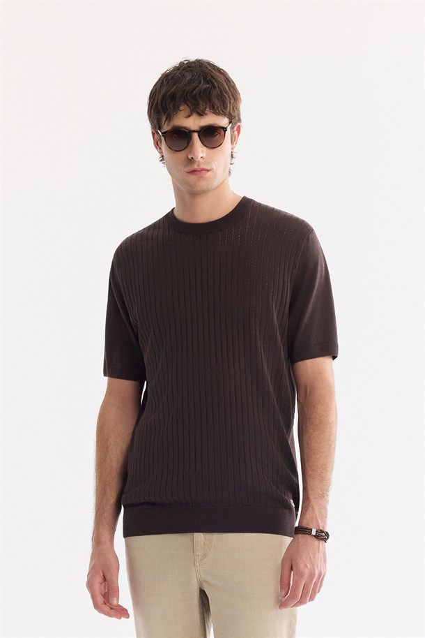 Kahverengi Bisiklet Yaka Keten Karışımlı Triko T-Shirt