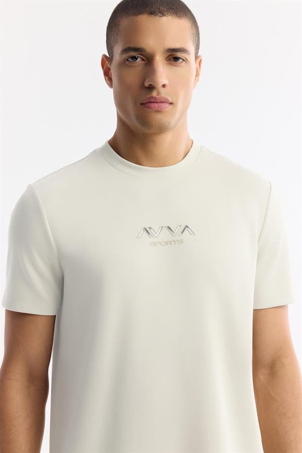 Kırık Beyaz Bisiklet Yaka Baskılı Bi-Stretch İnterlok T-Shirt