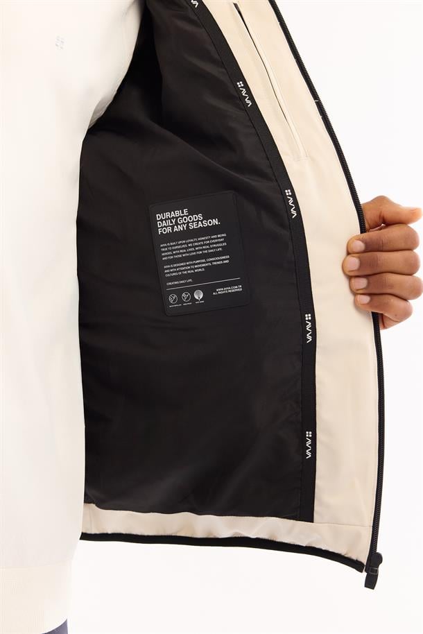 Kırık Beyaz Kapüşonlu Su İtici Rüzgar Geçirmez -5 Dereceye Dayanıklı Şişme Mont