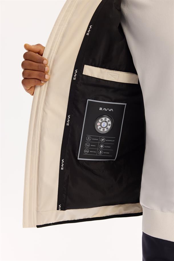 Kırık Beyaz Kapüşonlu Su İtici Rüzgar Geçirmez -5 Dereceye Dayanıklı Şişme Mont