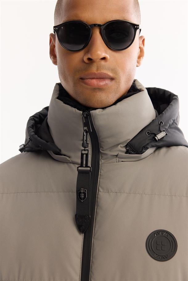 Dark Grey Hooded Water Repellent Puffer Jacket Resistant to -10°C