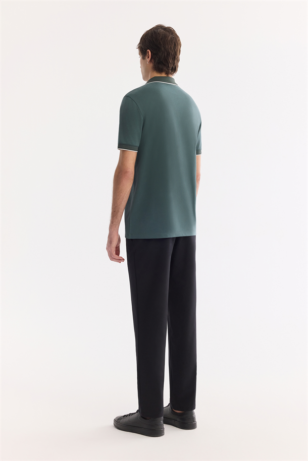 Koyu Yeşil Polo Yaka Düğmesiz Kolay Ütülenen T-Shirt