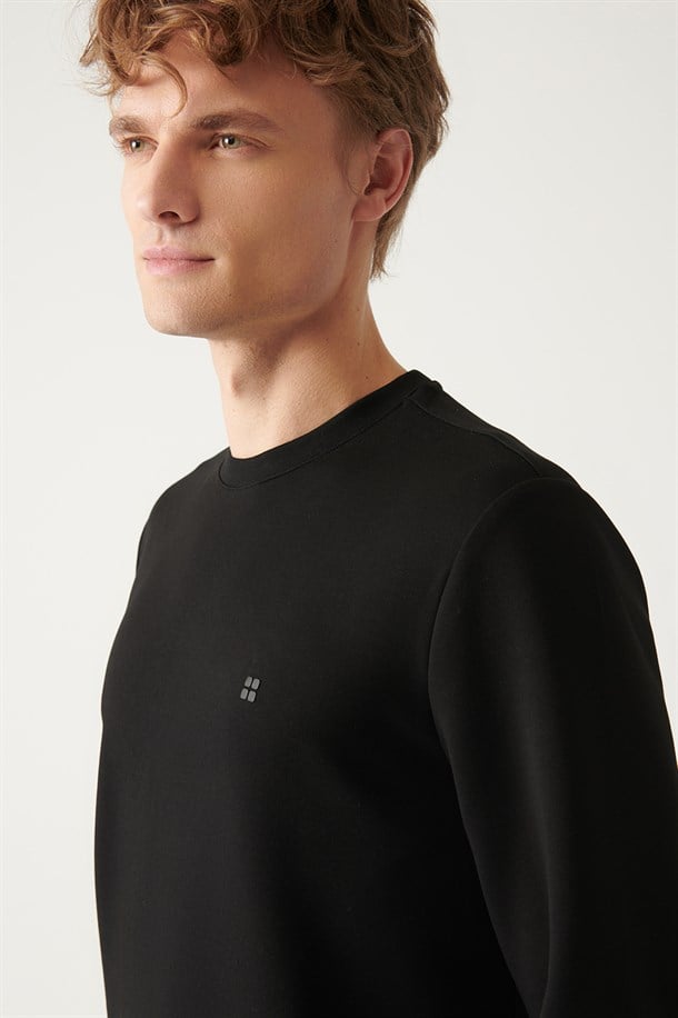 Siyah Bisiklet Yaka Esnek Yumuşak Doku İnterlok Kumaş Basic Sweatshirt