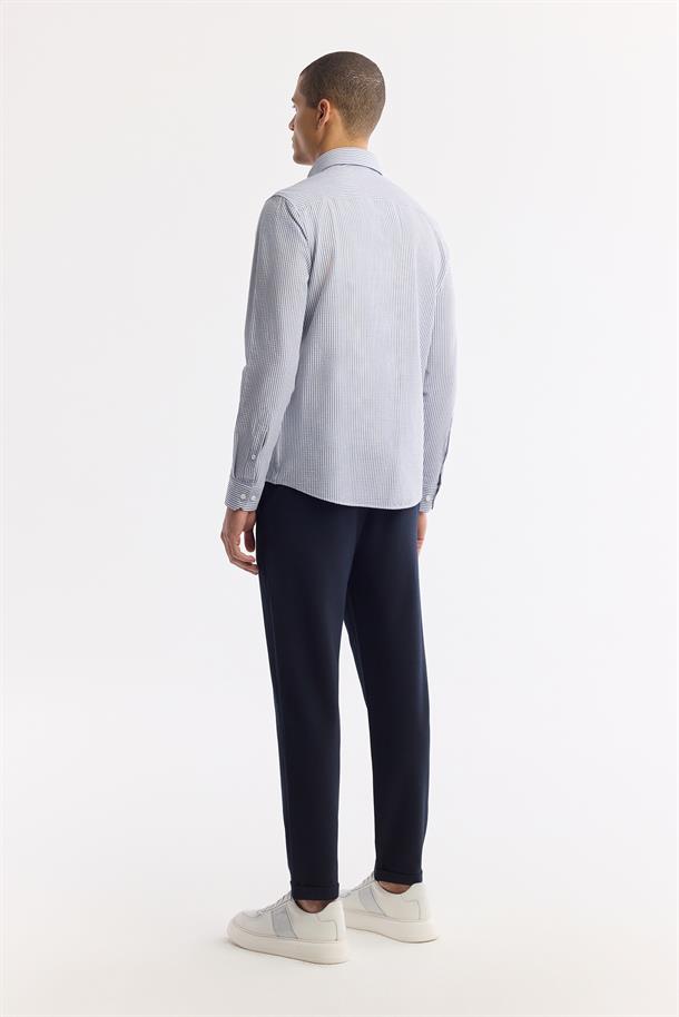 Lacivert Alttan Britli Yaka Çizgili Gofreli Gömlek