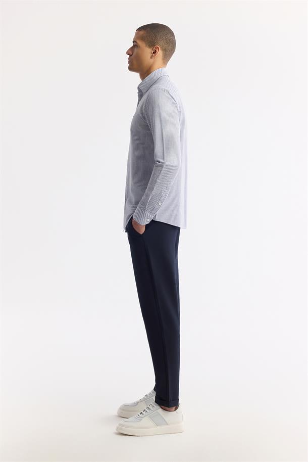 Lacivert Alttan Britli Yaka Çizgili Gofreli Gömlek