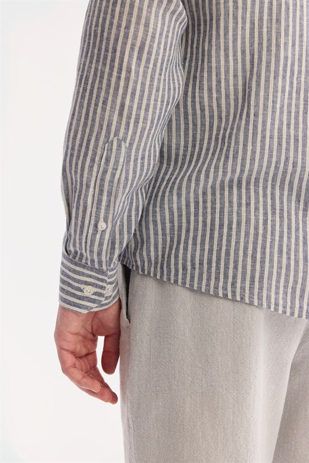 Lacivert Alttan Britli %100 Pamuk Nefes Alan Gömlek