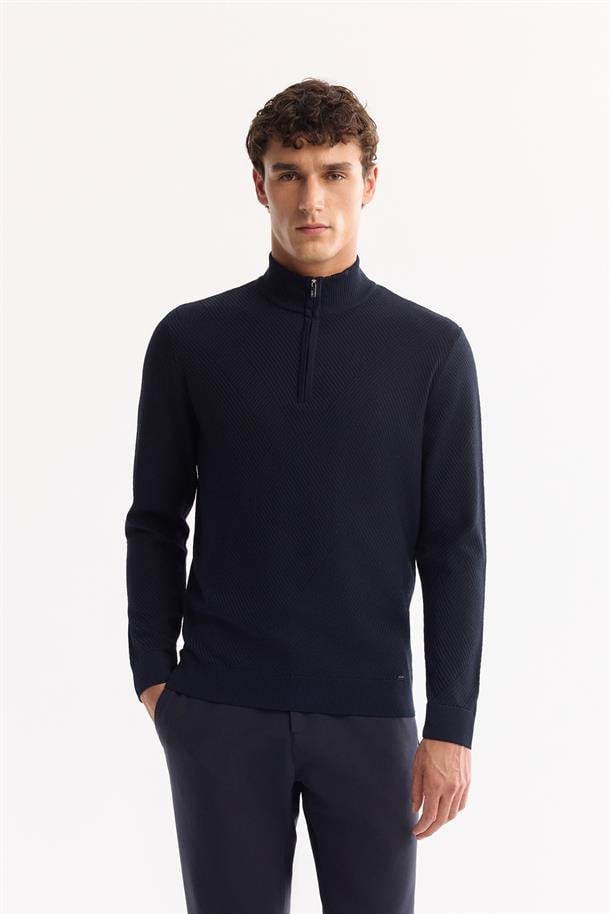 Lacivert Dik Yaka Fermuarlı Dokulu Triko Kazak