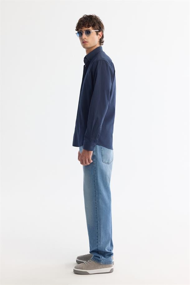 Lacivert Düğmeli Yaka Kolay Ütülenen Çizgili Gömlek