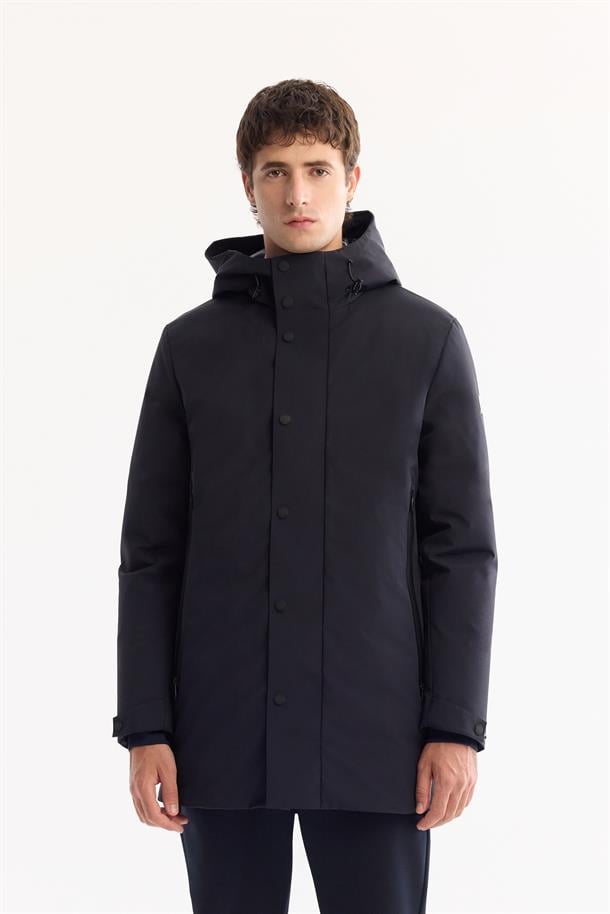 Lacivert Kapüşonlu Su İtici Rüzgar Geçirme -7 Dereceye Dayanıklı Mont