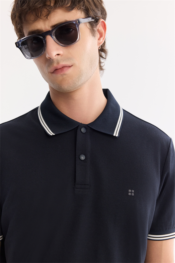 Lacivert Kıvrılmaz Polo Yaka Pamuklu Teknik Kumaş T-Shirt